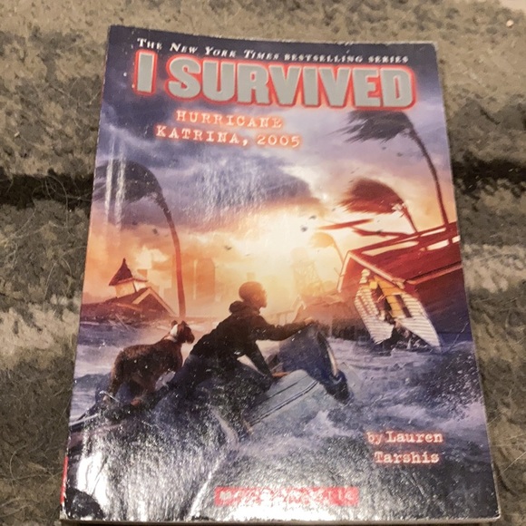 Books that me and my friend wanted to sell - Picture 4 of 10